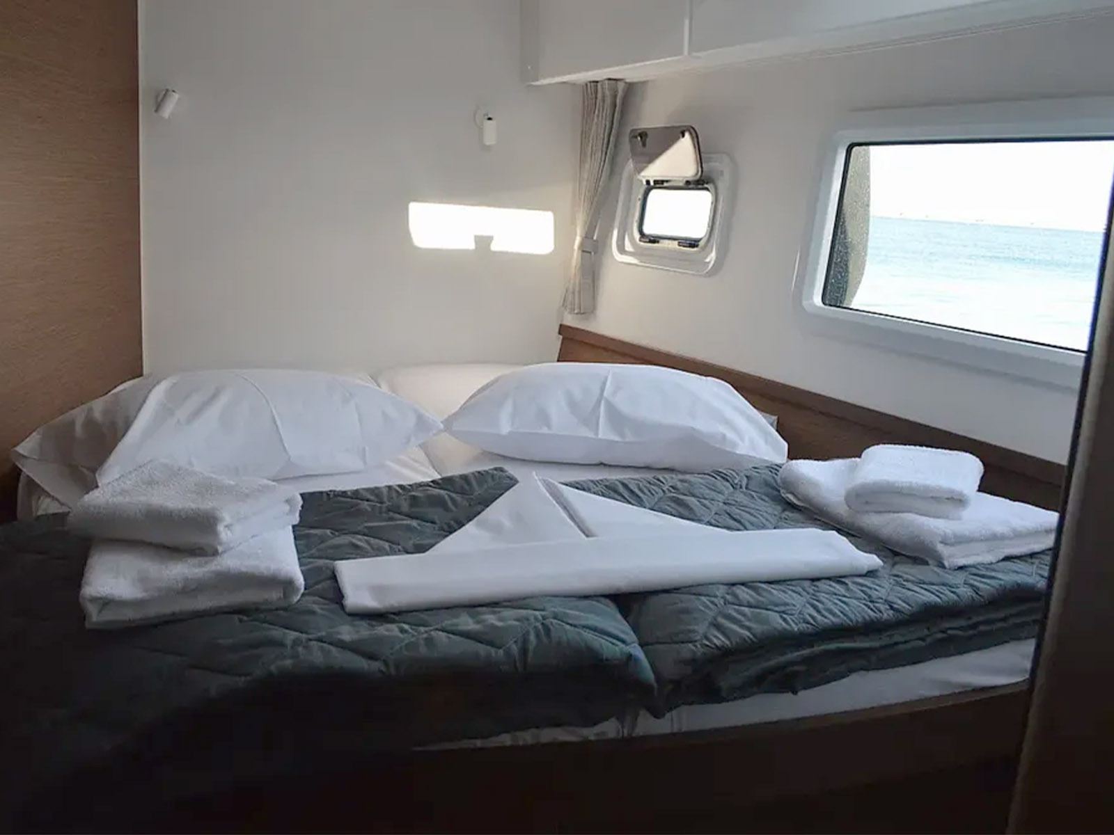 lagoon-42-fantasea-cab